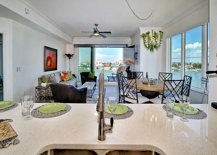 Sandpiper's Cove 503 Sandpiper's Cove Waterfront 3 Bedroom 2 Bathroom 23141 Apartment