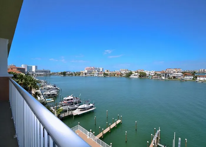 Sandpiper's Cove 503 Sandpiper's Cove Waterfront 3 Bedroom 2 Bathroom 23141 Apartment