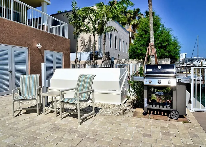 Sandpiper's Cove 503 Sandpiper's Cove Waterfront 3 Bedroom 2 Bathroom 23141 * Clearwater Beach