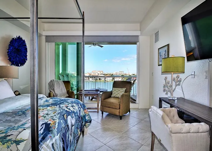 Apartment Sandpiper's Cove 503 Sandpiper's Cove Waterfront 3 Bedroom 2 Bathroom 23141